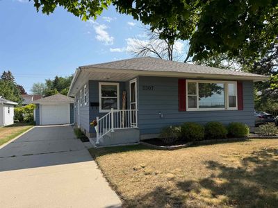 2307 18th Ave, Menominee, MI, 49858