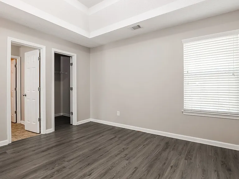 542 Vaughan Dr — Photo 11