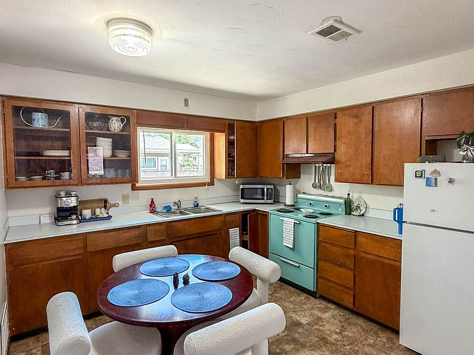 1st image of 4400 S 48th St #4416