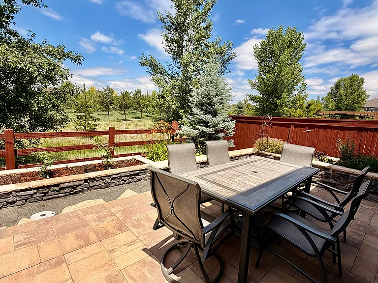 1820 Hydrangea Dr — Photo 31