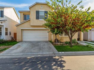 46 W Siena Ln, Clovis, CA 93619