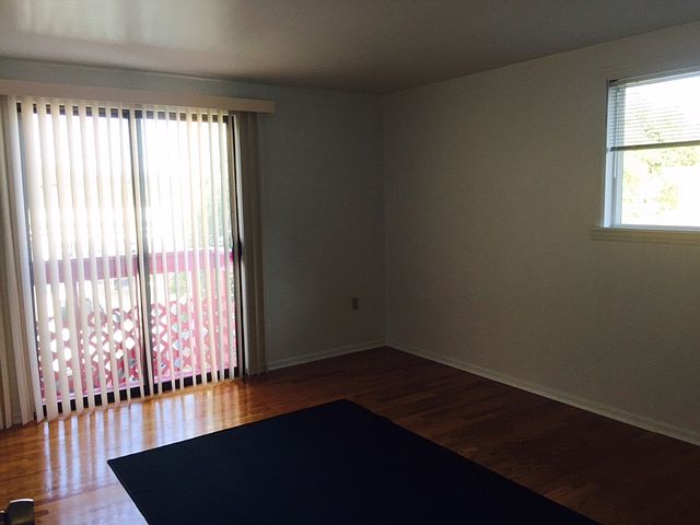 1st image of 10002 3rd Ave NW #4
