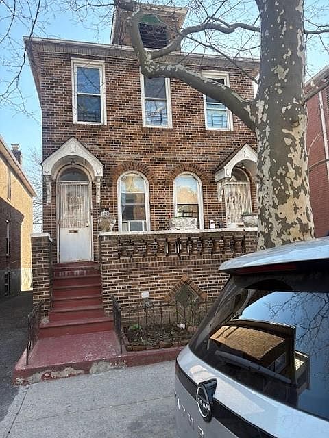 2nd image of 508 E 91st St