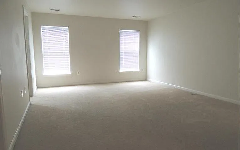 1124 Hampton St — Photo 9