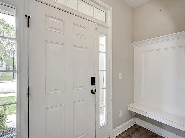 5504 Meghan Ln — Photo 3
