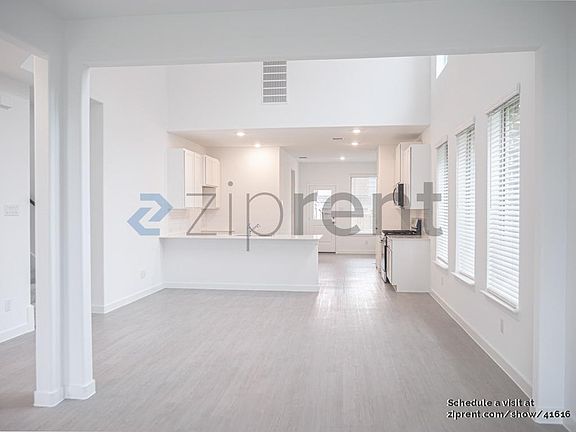 4th image of 1436 Lady Bird Rd