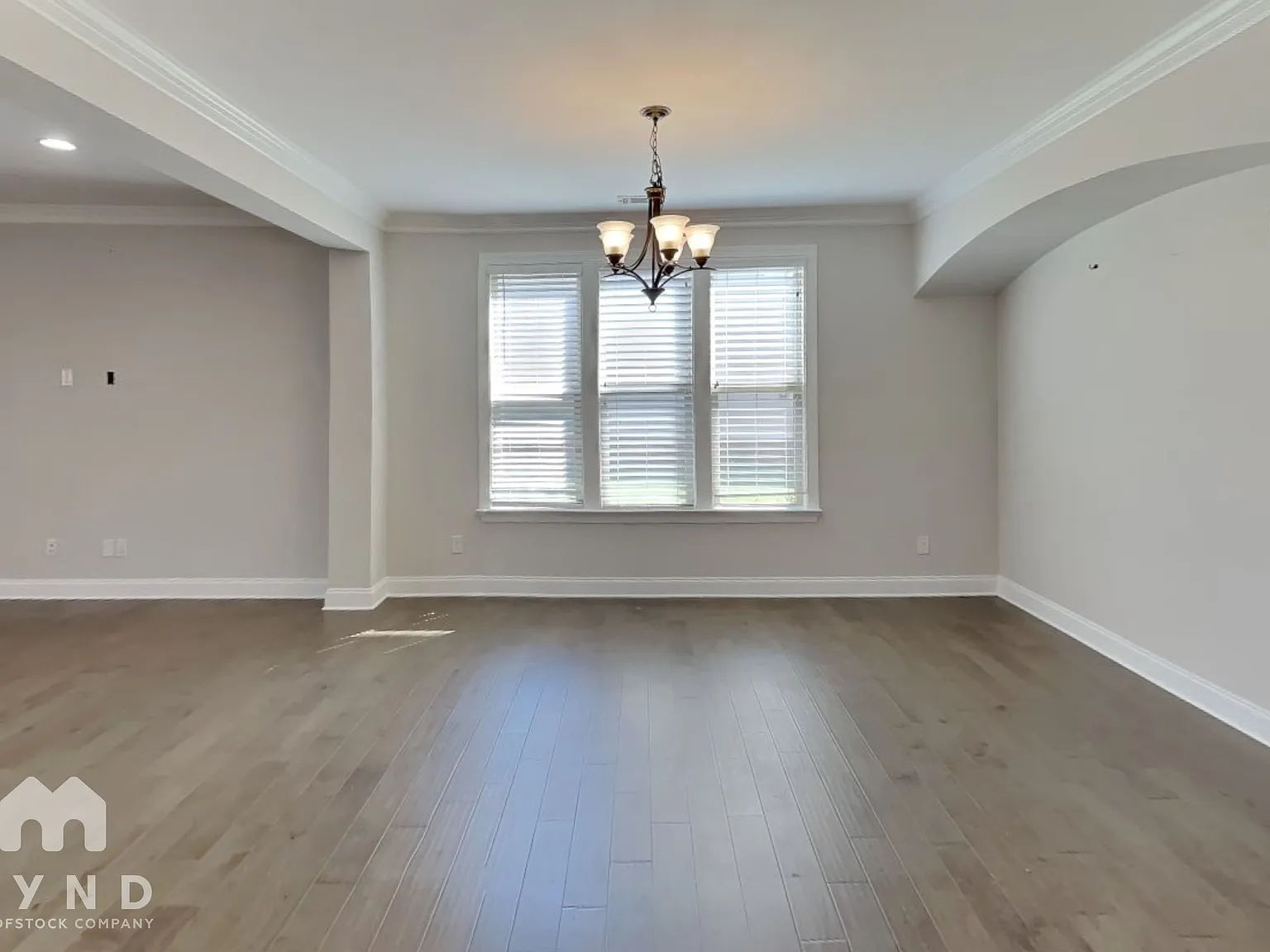 4 bed, 4.0 bath, 3714 sqft, $3,325 — Photo 2