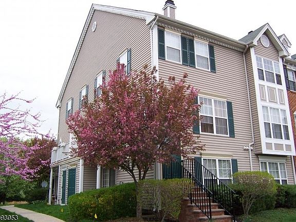 2nd image of 301 Strull Ct #301