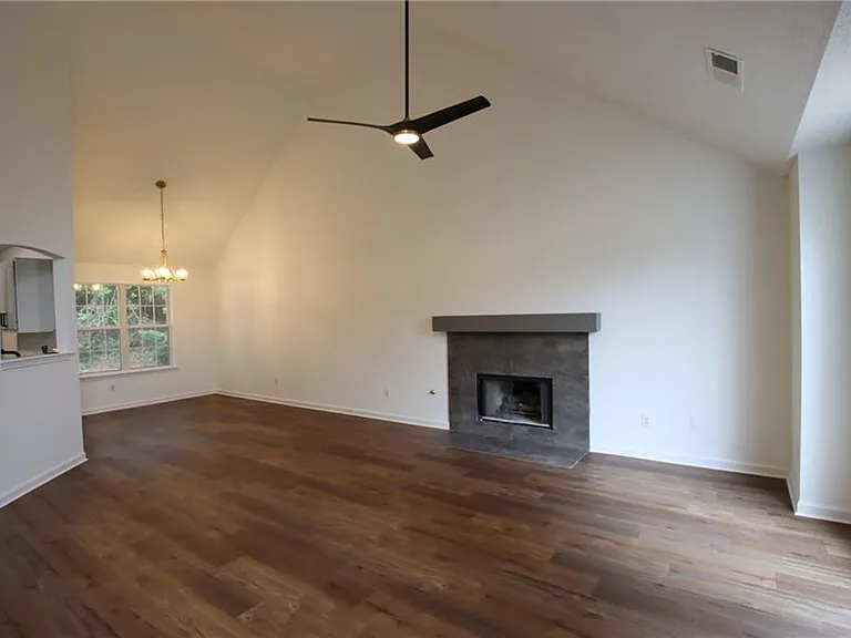 2256 Dresden Grn NW — Photo 7