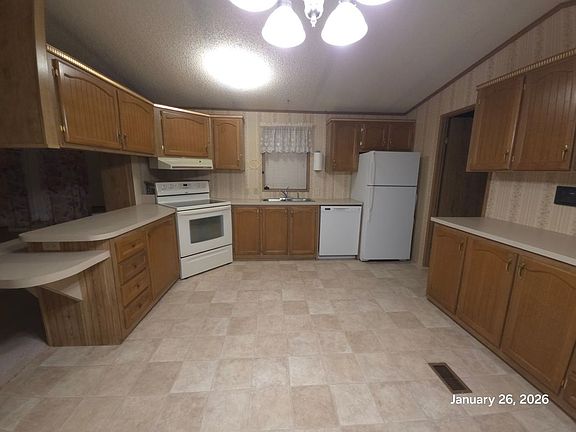 4th image of 2352 W Mitchell St