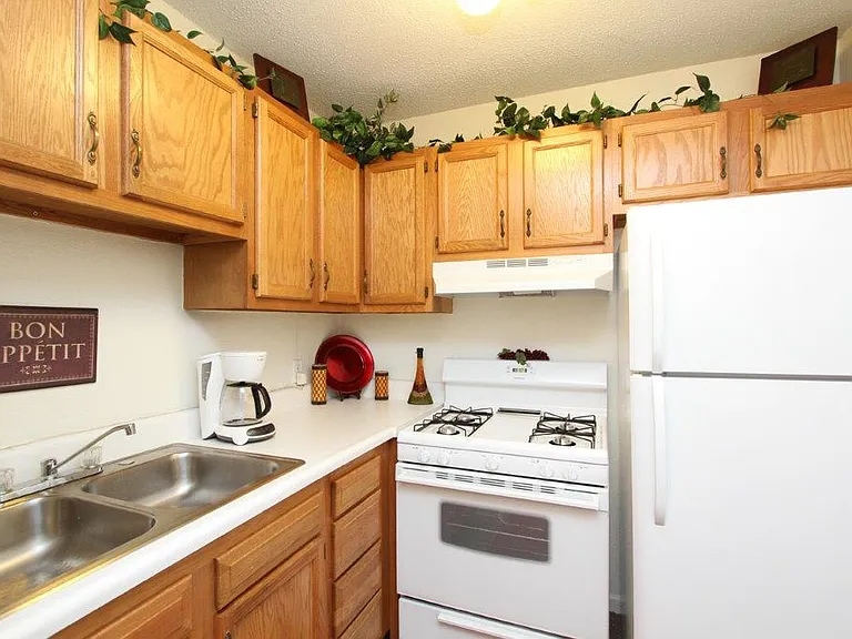 Maple Grove Townhomes — Photo 5