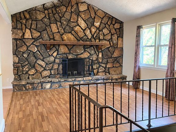 2nd image of 2079 Talking Rocks Road