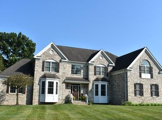 9 Saratoga Ct, Morganville, NJ 07751