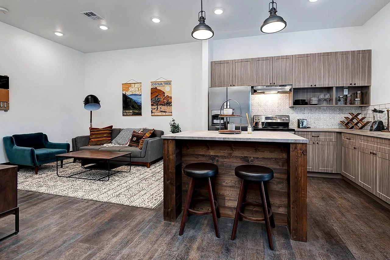 Quarry Town Apartments — Photo 4