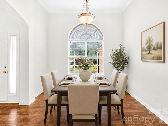 3rd image of 328 River Birch Cir