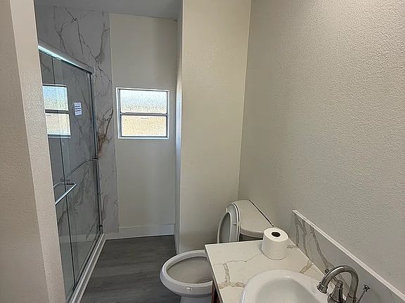 4th image of 4019 E Floral Ave