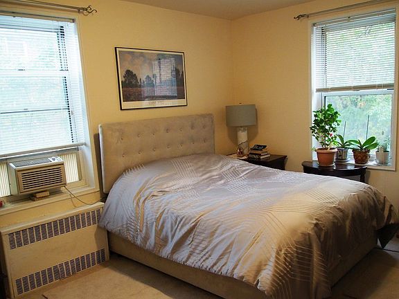 5th image of 2621 Union St APT 4A