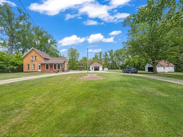 125 Mersea Rd #5, Leamington, ON N8H 3V5