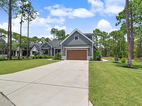 3rd image of 3570 White Spruce Glen