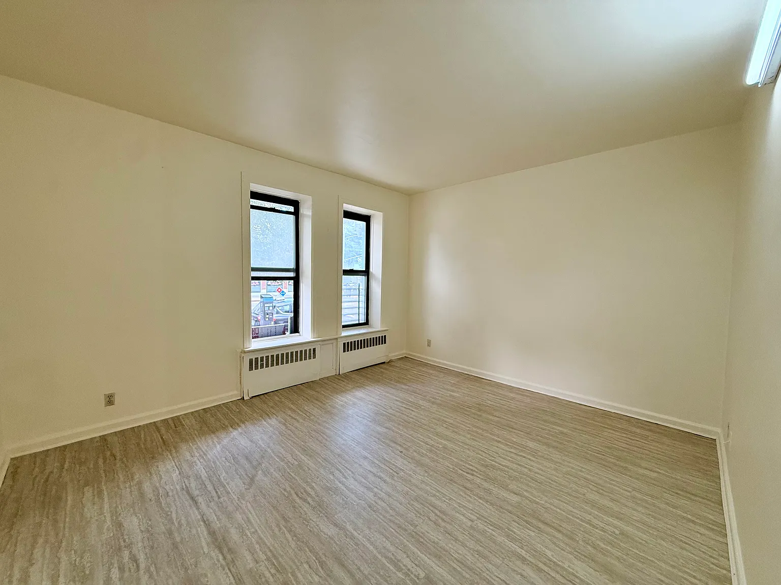 1 bed, $2,000 — Photo 3