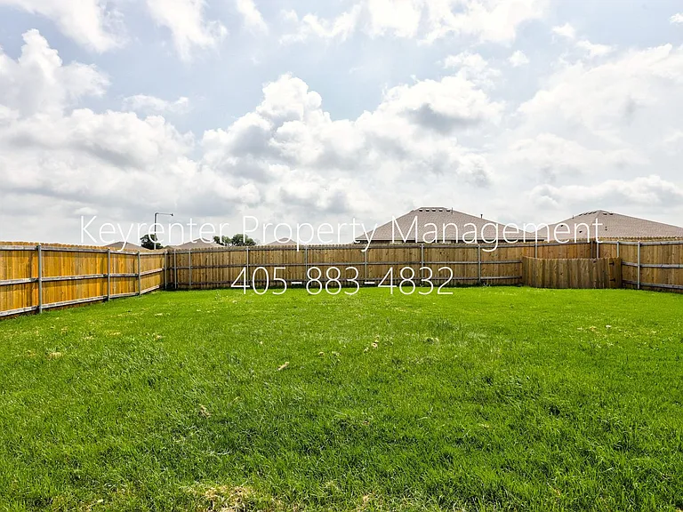 440 Fox Den Dr — Photo 34