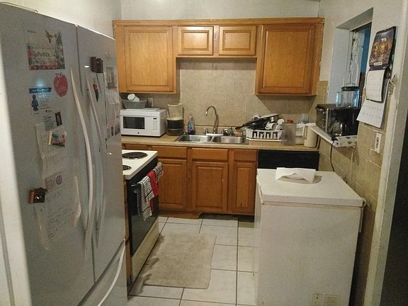 4th image of 1704 NW 15th Pl