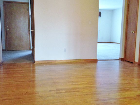 5th image of 276 Plateau Ave #1