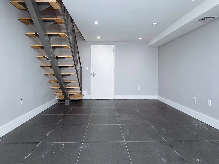 456 Madison St #1L — Photo 12