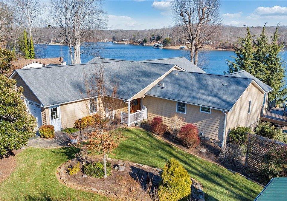 1st image of 428 Long Island Dr