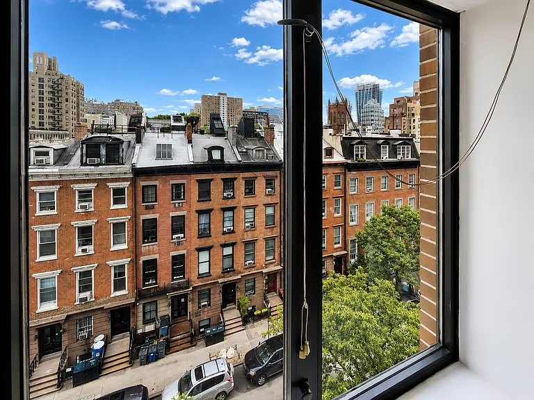 401 W 22nd St #5D — Photo 8