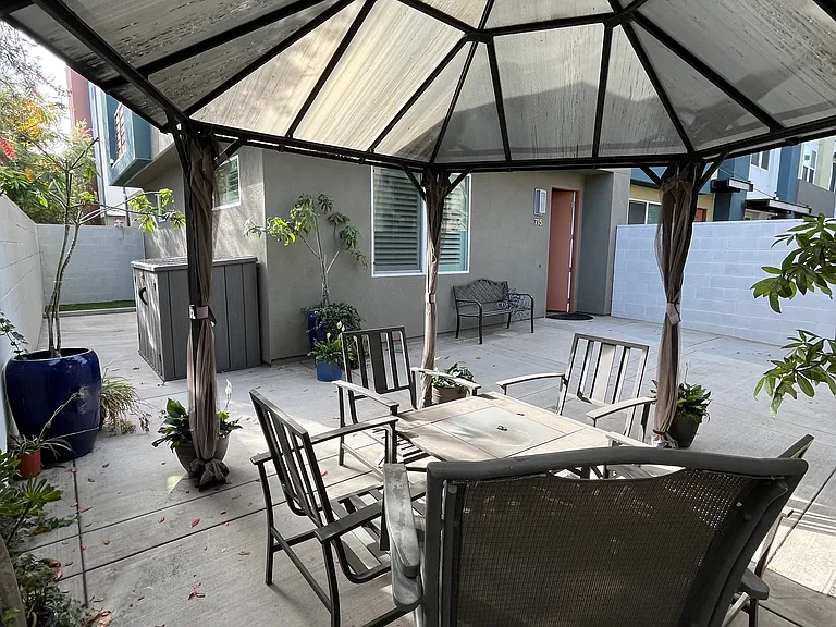 715 Seaside St — Photo 21