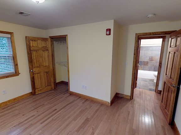 2nd image of 38 W Elm Ter APT 6