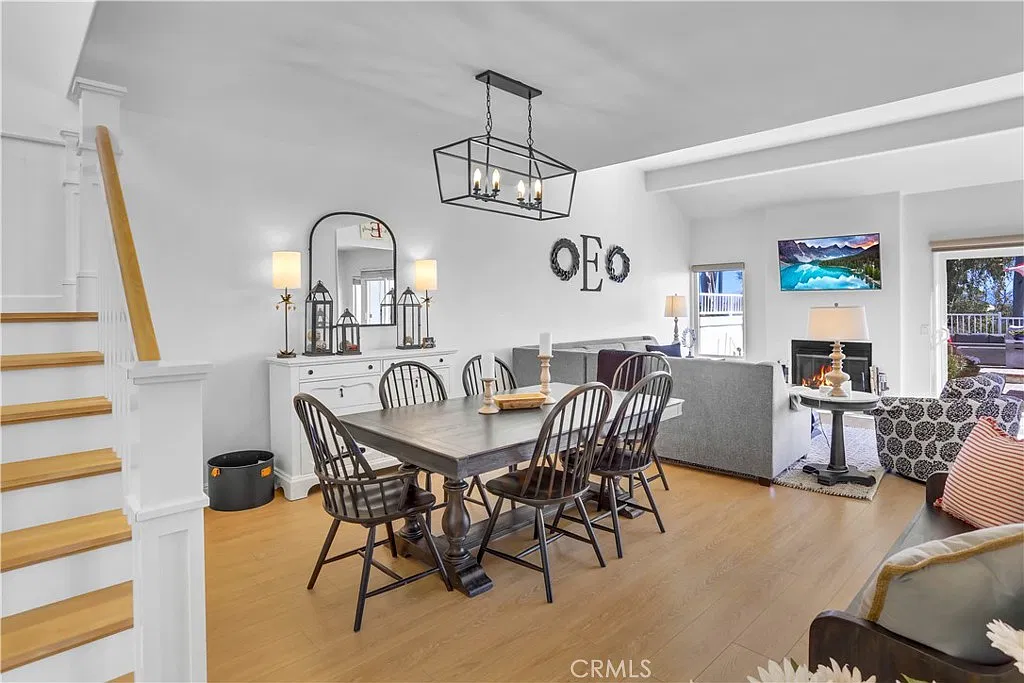 3 bed, 2.5 bath, 2096 sqft, $7,000 — Photo 4