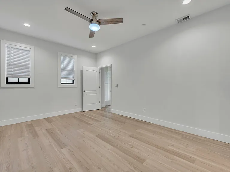 62 W Jersey St #13 — Photo 35
