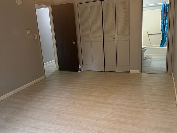 4th image of 90 Sciota Ave #5