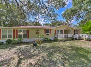 1133 Gayle Ln, Poteet, TX 78065