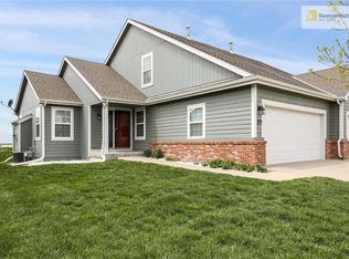 872 S Poplar St, Gardner, KS 66030