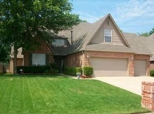 8715 E 95th Pl, Tulsa, OK 74133