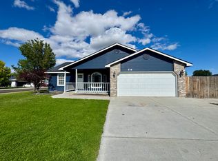 58 S Rolling Green St, Nampa, ID 83687