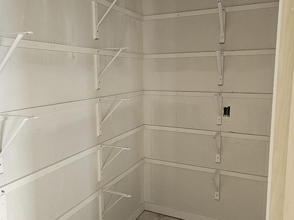 4th image of 225 Kristi Ln
