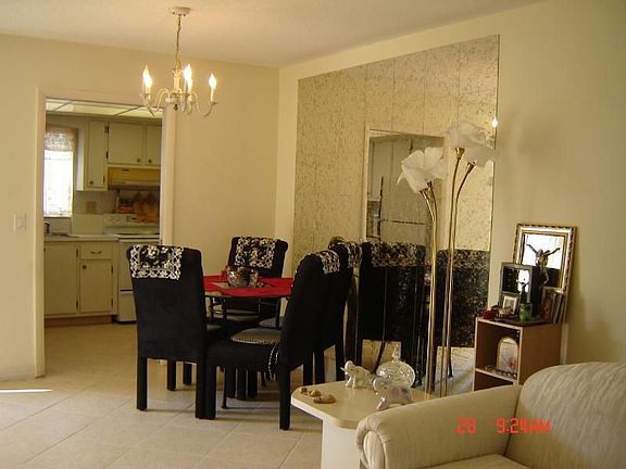 3rd image of 2555 Dudley Dr W APT F