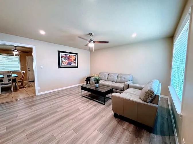 845 W Laird St — Photo 12