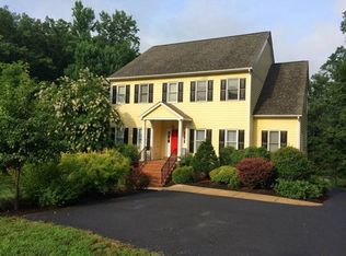 2940 Summerhurst Dr, Midlothian, VA 23113