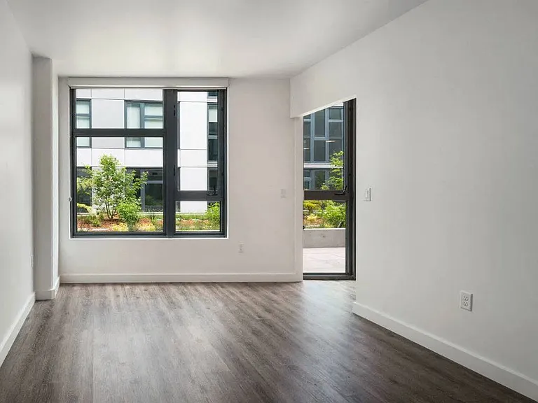 923 Folsom — Photo 14