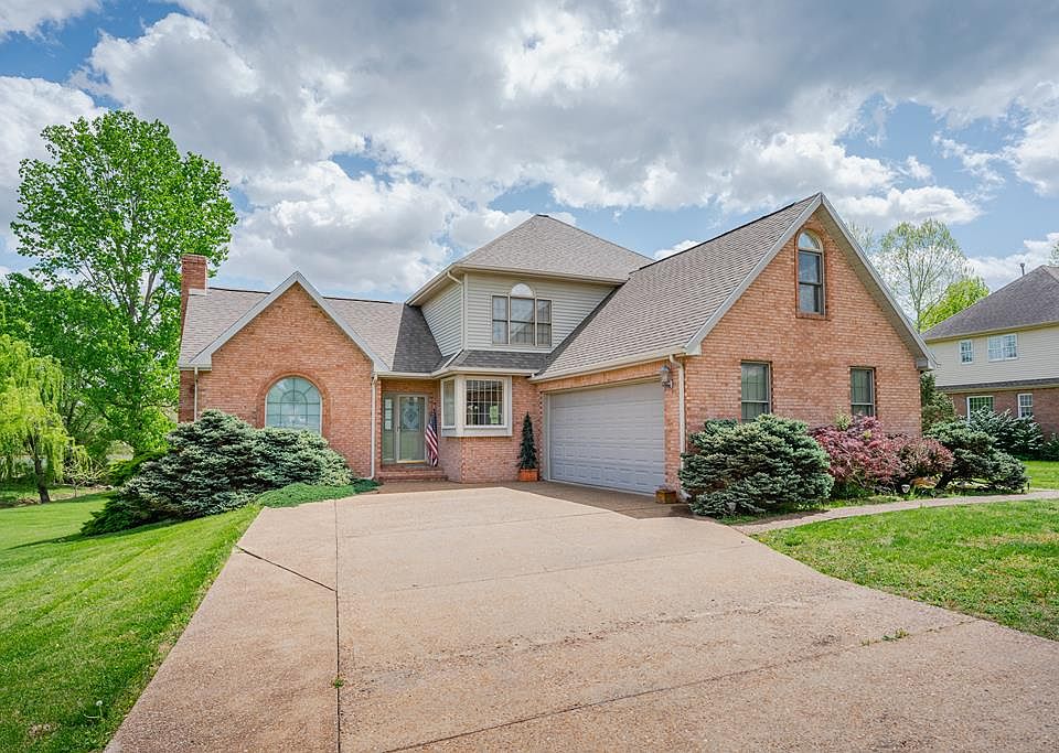 1st image of 772 Wexford Way