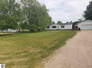 10625 W Rosted Rd, Lake City, MI 49651