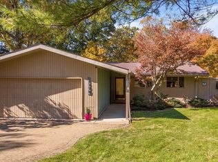 2380 Willow Dr, North Huntingdon, PA 15642