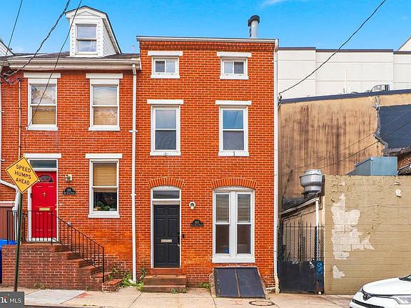 3rd image of 103 E Cross St