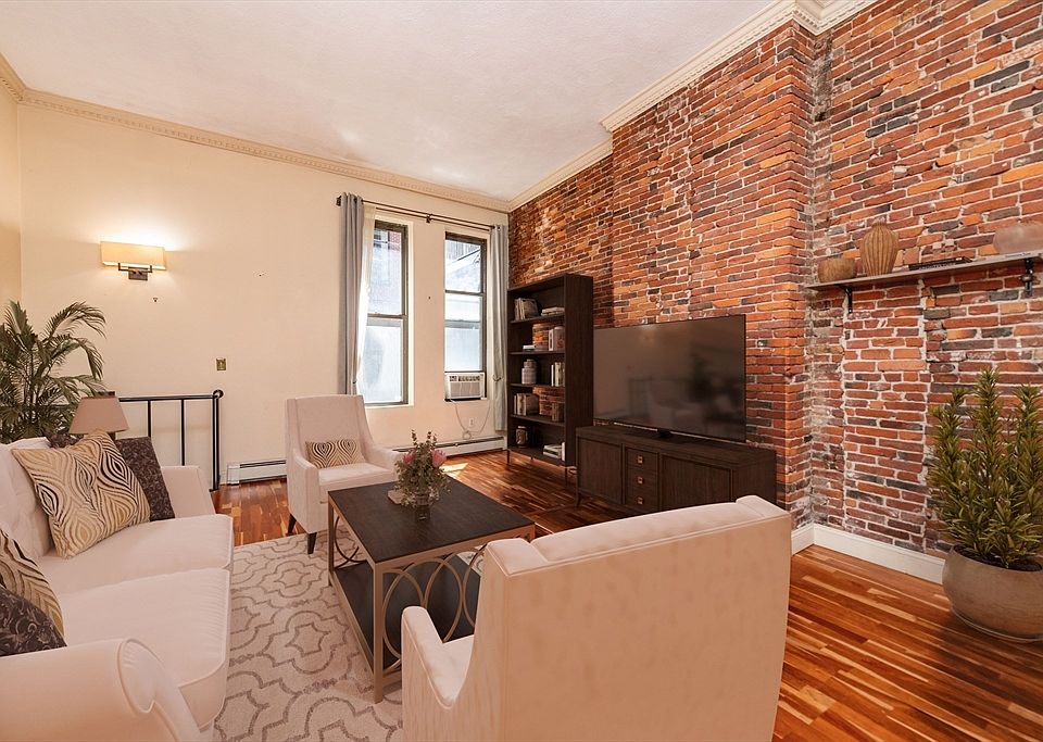 1st image of 24 Hancock St APT 2