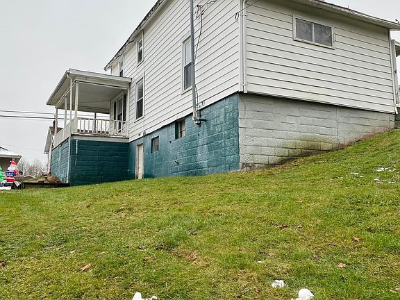 2nd image of 608 W Brown St
